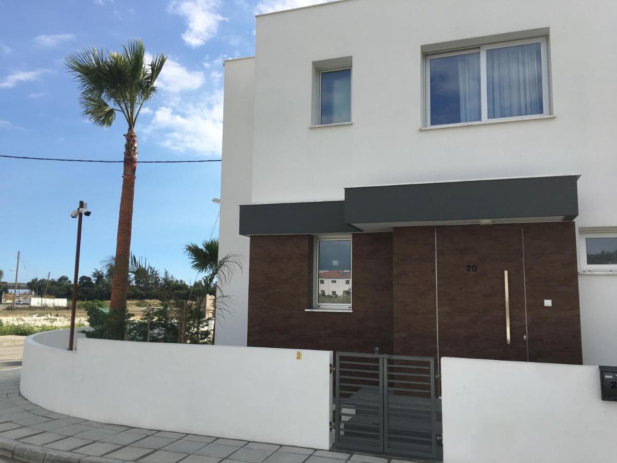 Mobina Villas ラルナカ エクステリア 写真