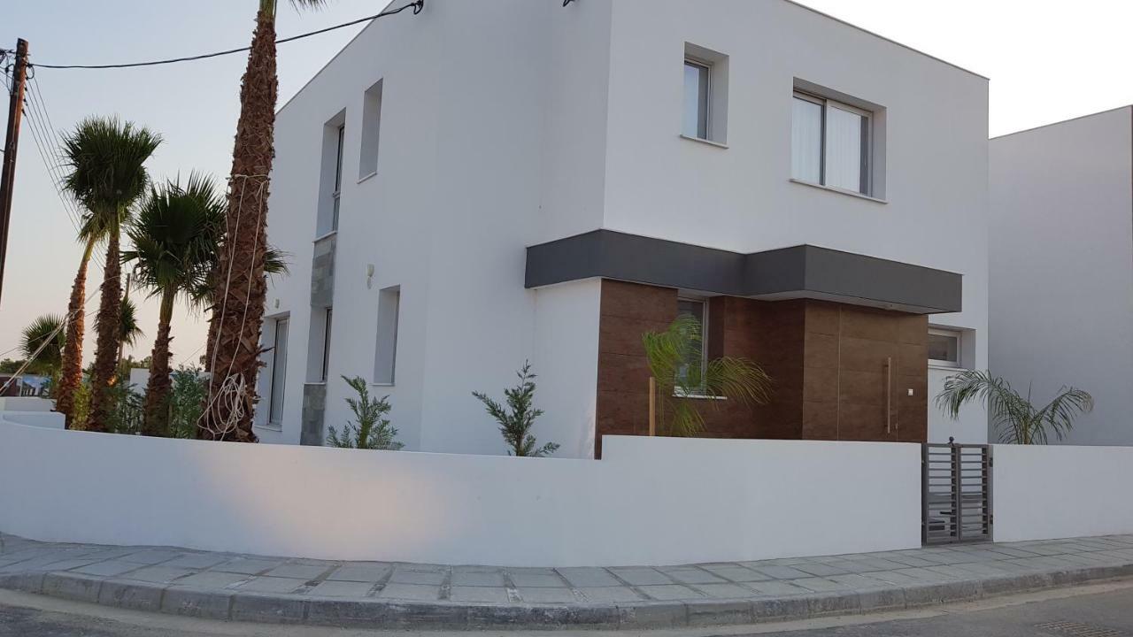 Mobina Villas ラルナカ エクステリア 写真